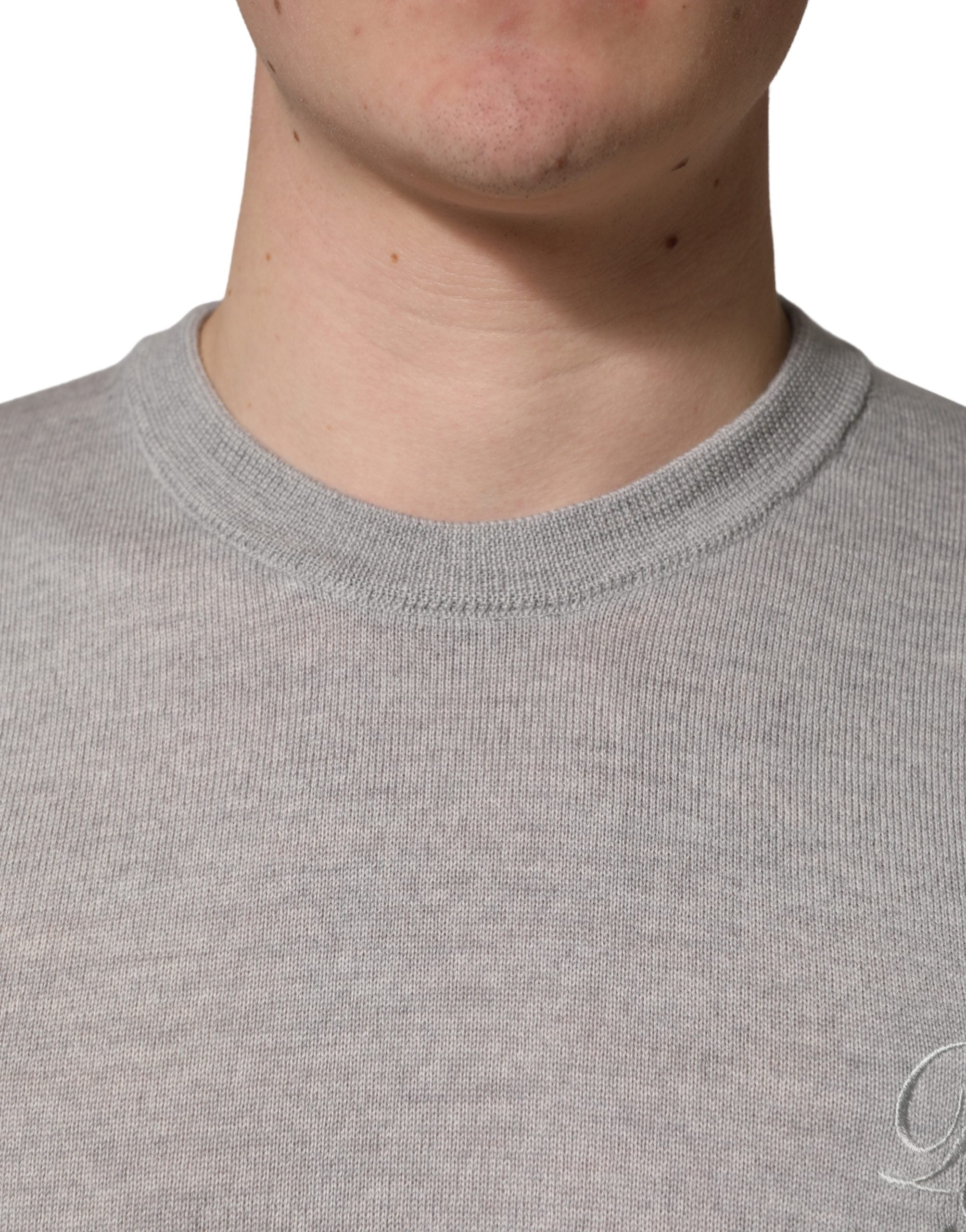 Gray Long Sleeves Crew Neck Pullover Sweater
